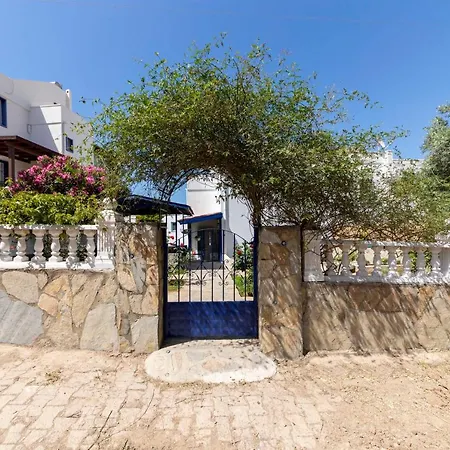 Cozy Duplex Apartment With Peaceful Garden In Bodrum
